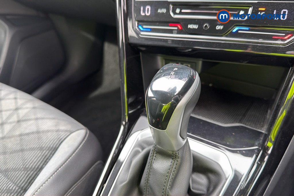 Volkswagen T-Roc R-Line Automatic Petrol SUV - Stock Number (1659657) - 15th supplementary image