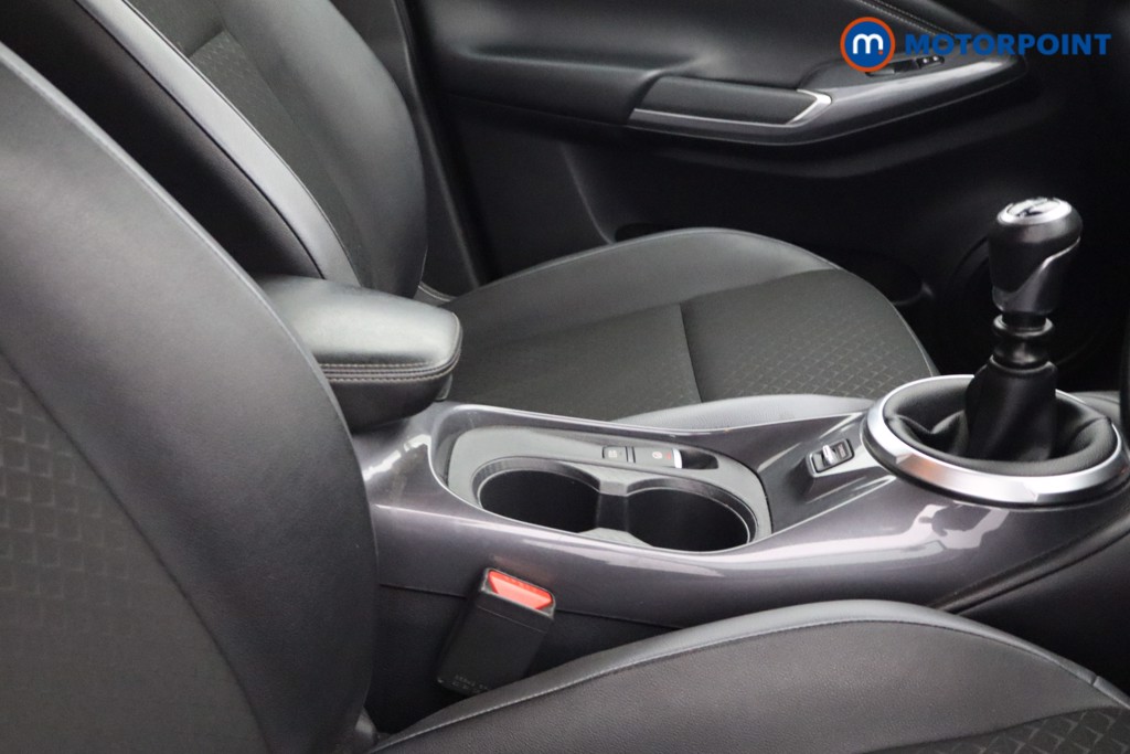 Nissan Juke N-Connecta Manual Petrol SUV - Stock Number (1660520) - 12th supplementary image