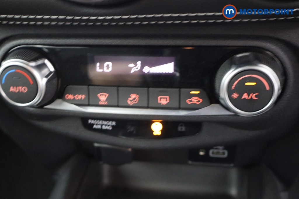 Nissan Juke N-Connecta Manual Petrol SUV - Stock Number (1660520) - 17th supplementary image