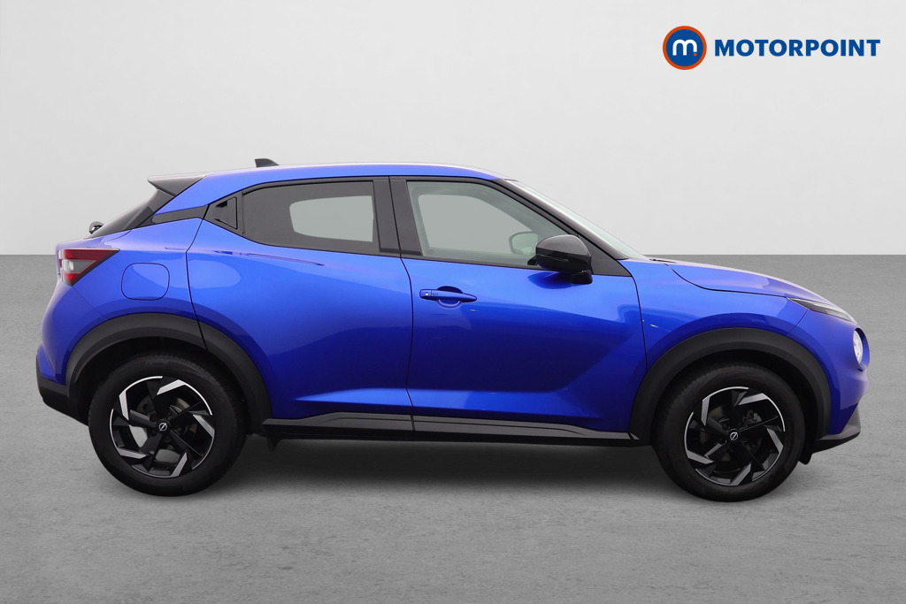 Nissan Juke N-Connecta Manual Petrol SUV - Stock Number (1660520) - Drivers side