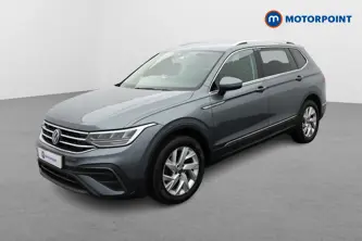 Volkswagen Tiguan Allspace Life Manual Petrol SUV - Stock Number (1661404) - Passenger side front corner