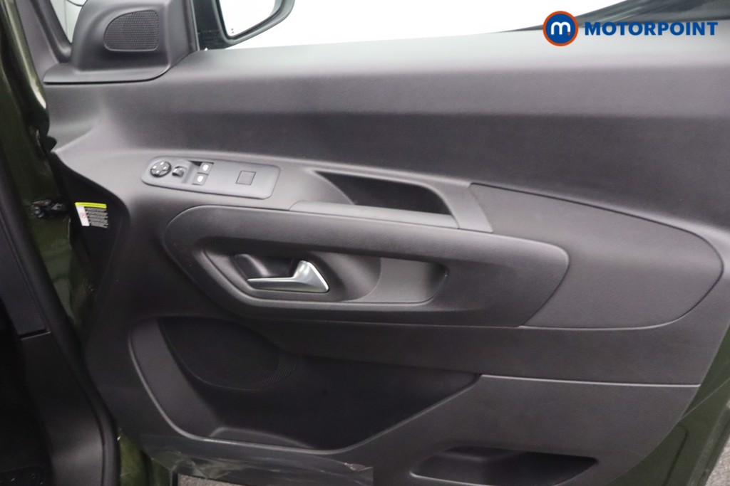 Citroen Berlingo Plus Automatic Electric People Carrier - Stock Number (1661415) - 8th supplementary image
