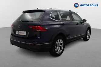 Volkswagen Tiguan Allspace Life Automatic Petrol SUV - Stock Number (1661499) - Drivers side rear corner