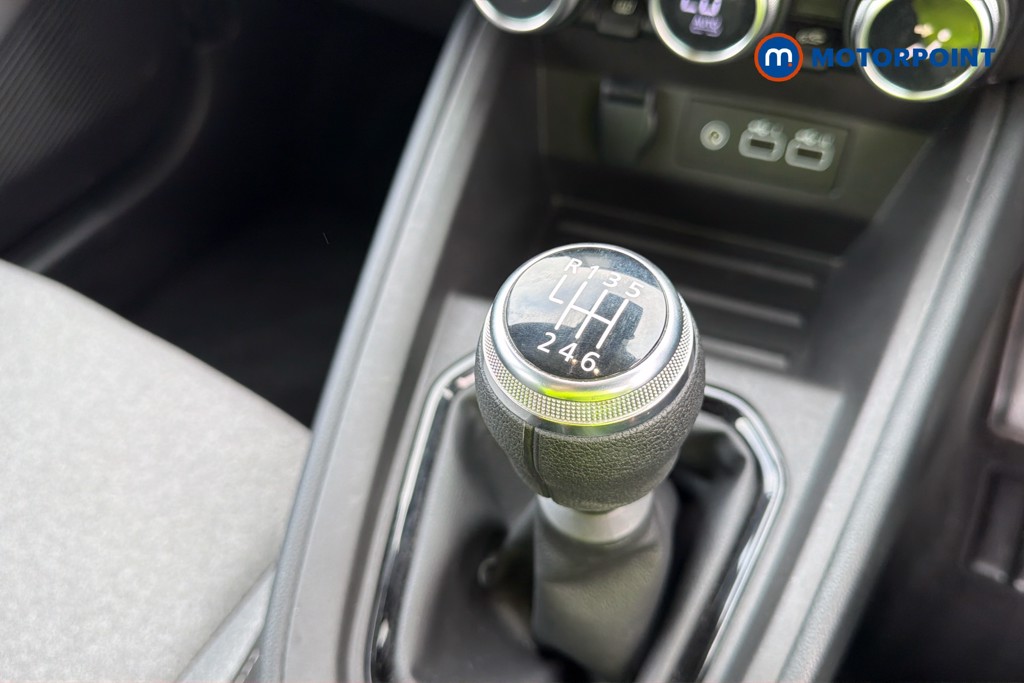 Renault Clio Evolution Manual Petrol Hatchback - Stock Number (1662098) - 15th supplementary image