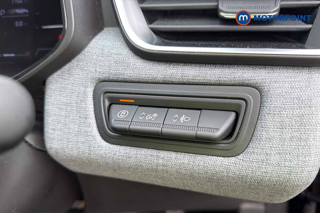 Renault Clio Evolution Manual Petrol Hatchback - Stock Number (1662098) - 17th supplementary image