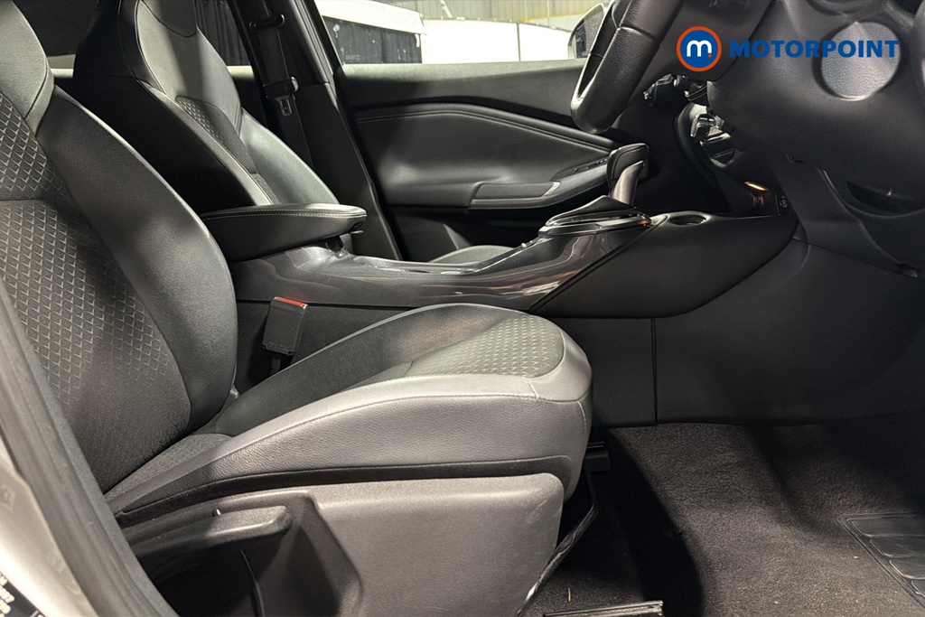 Nissan Juke N-Connecta Automatic Petrol SUV - Stock Number (1662718) - 22nd supplementary image