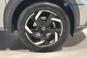 Nissan Juke N-Connecta Automatic Petrol SUV - Stock Number (1662718) - 47th supplementary image