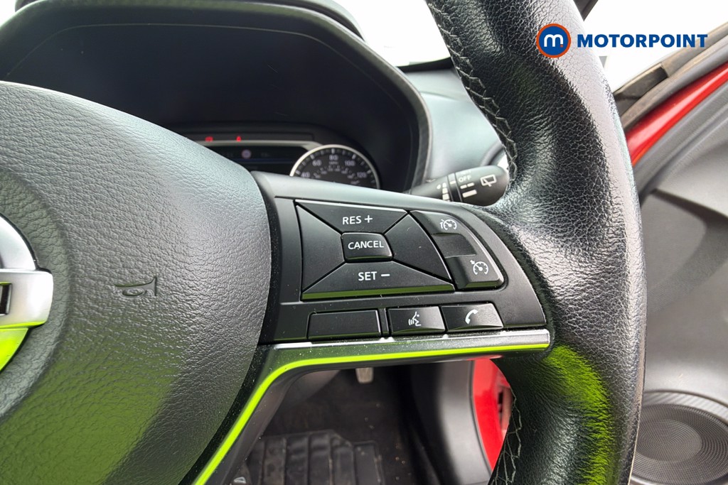 Nissan Juke N-Connecta Manual Petrol SUV - Stock Number (1663013) - 4th supplementary image