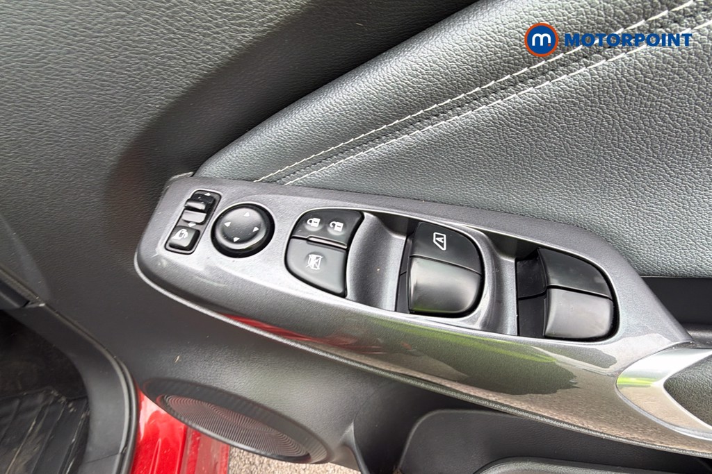 Nissan Juke N-Connecta Manual Petrol SUV - Stock Number (1663013) - 20th supplementary image