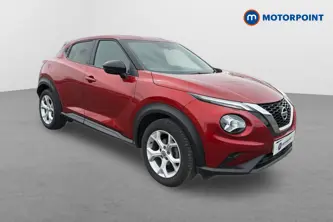 Nissan Juke N-Connecta Manual Petrol SUV - Stock Number (1663013) - Drivers side front corner