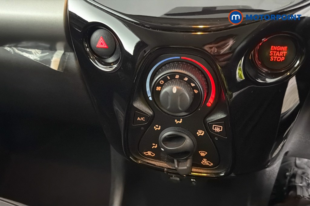 Peugeot 108 Allure Manual Petrol Hatchback - Stock Number (1665302) - 12th supplementary image