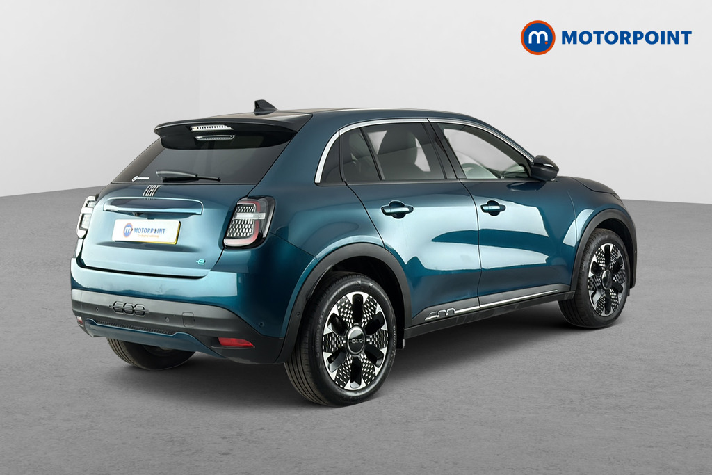 Fiat 600 La Prima Automatic Electric SUV - Stock Number (1666463) - Passenger side rear corner