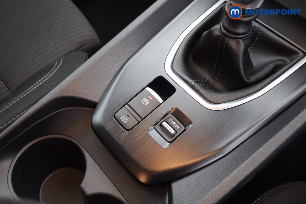 Nissan Qashqai Acenta Premium Manual Petrol SUV - Stock Number (1666478) - 12th supplementary image