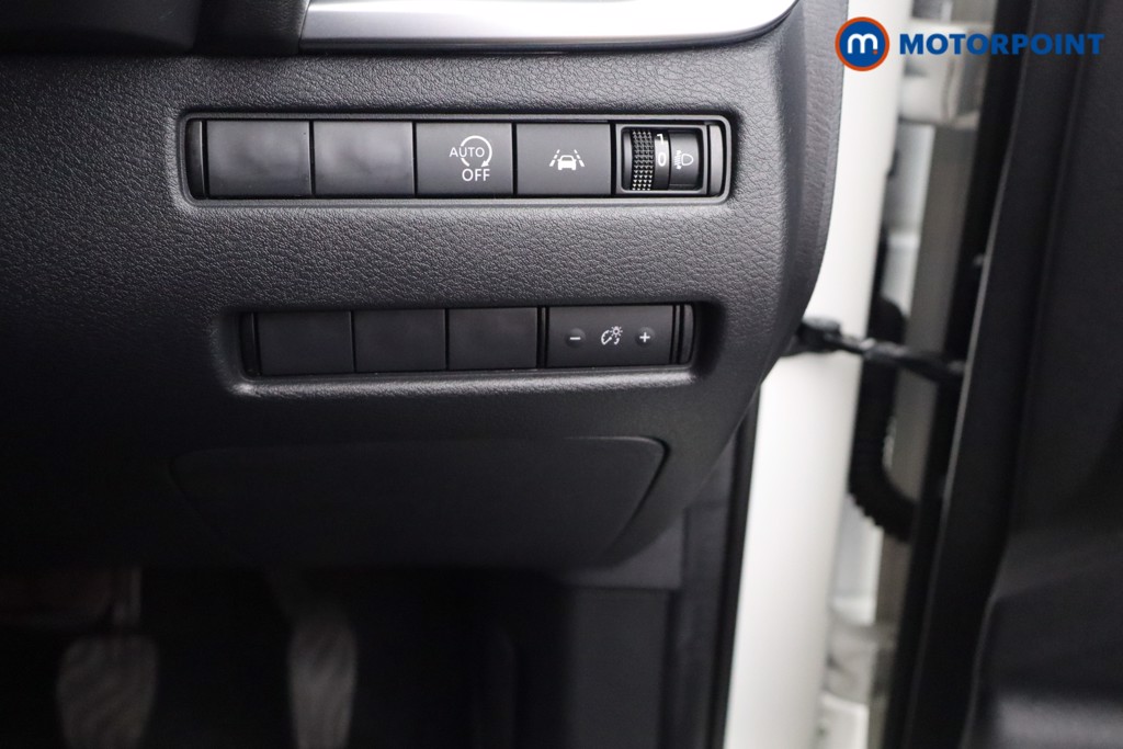 Nissan Qashqai Acenta Premium Manual Petrol SUV - Stock Number (1666478) - 13th supplementary image