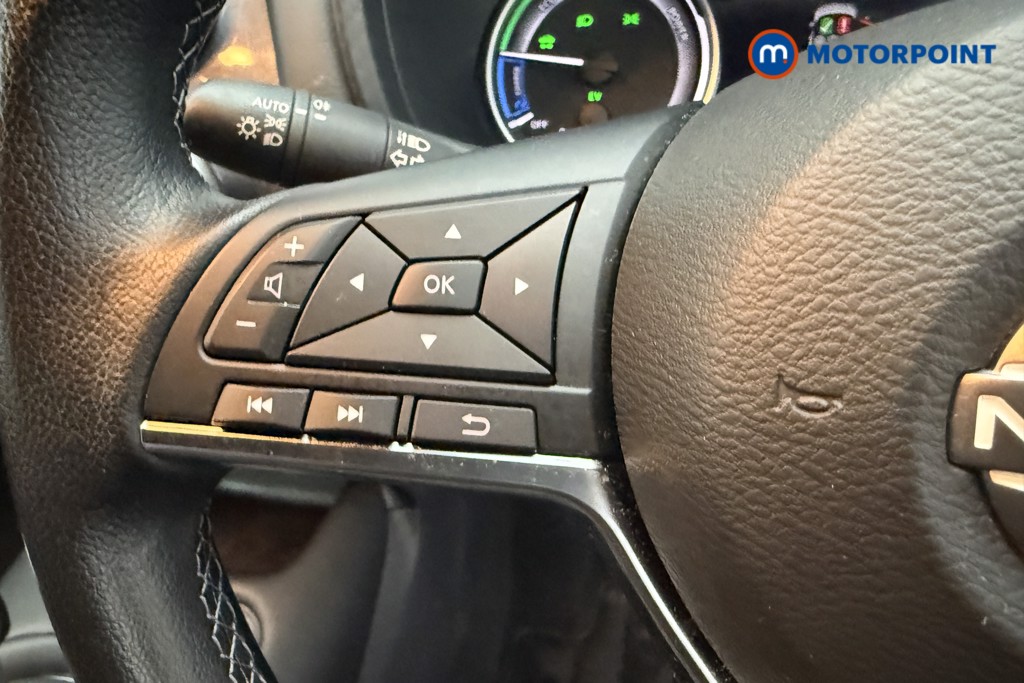 Nissan Juke N-Connecta Automatic Petrol-Electric Hybrid SUV - Stock Number (1666951) - 4th supplementary image