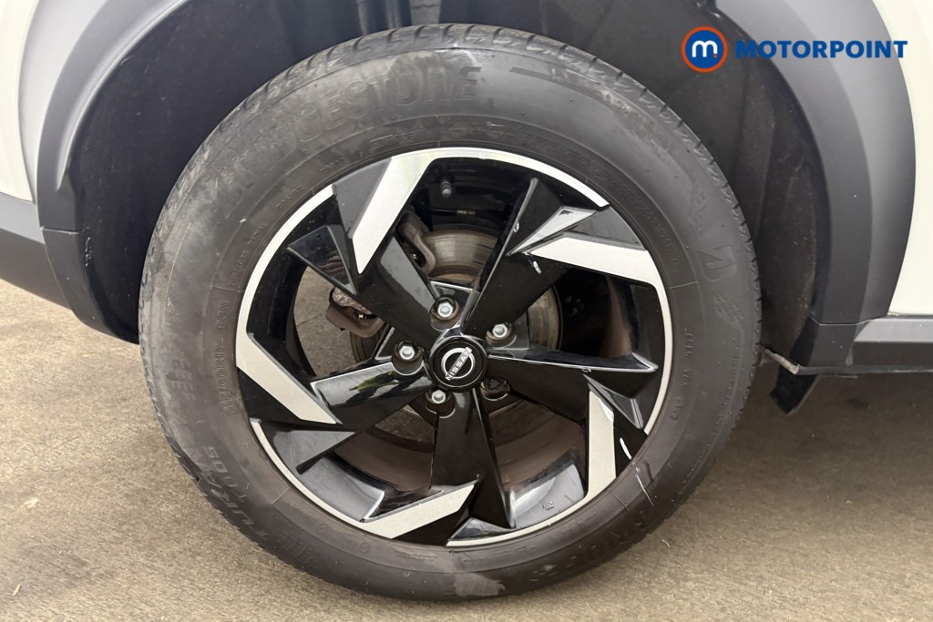 Nissan Juke N-Connecta Automatic Petrol-Electric Hybrid SUV - Stock Number (1666951) - 30th supplementary image