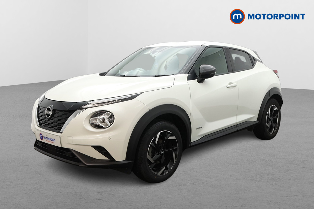 Nissan Juke N-Connecta Automatic Petrol-Electric Hybrid SUV - Stock Number (1666951) - Passenger side front corner