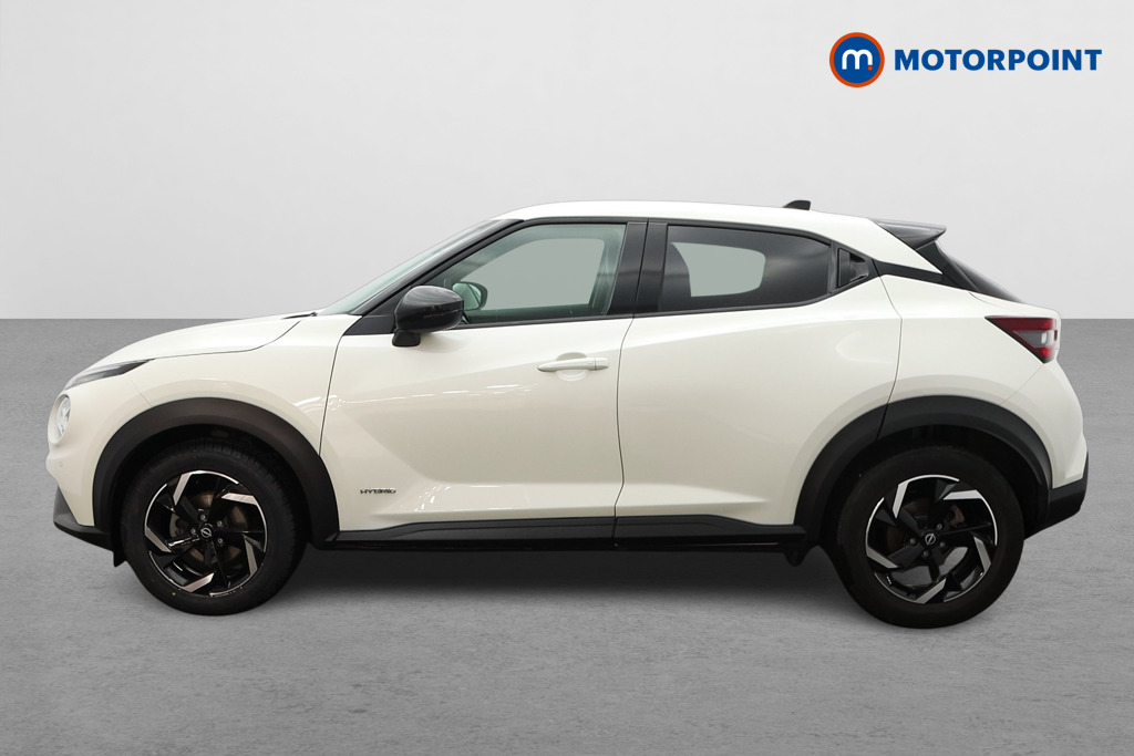 Nissan Juke N-Connecta Automatic Petrol-Electric Hybrid SUV - Stock Number (1666951) - Passenger side