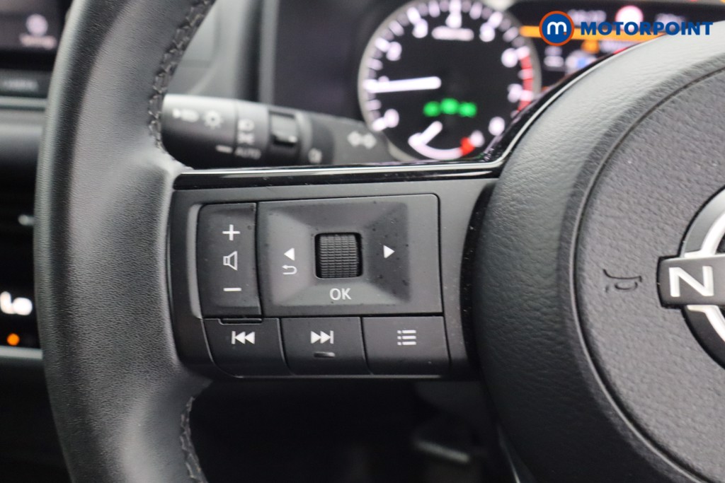 Nissan Qashqai Acenta Premium Manual Petrol SUV - Stock Number (1667073) - 4th supplementary image