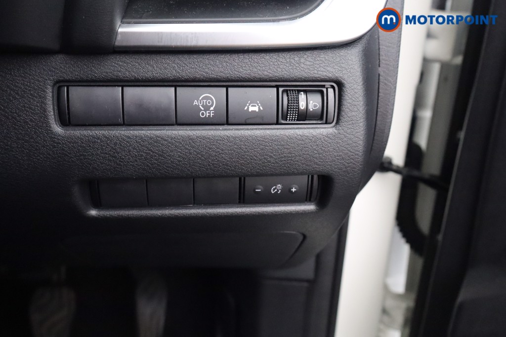 Nissan Qashqai Acenta Premium Manual Petrol SUV - Stock Number (1667073) - 12th supplementary image
