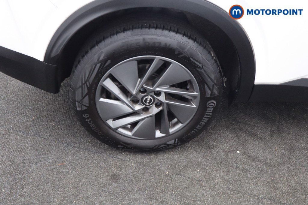 Nissan Qashqai Acenta Premium Manual Petrol SUV - Stock Number (1667073) - 27th supplementary image