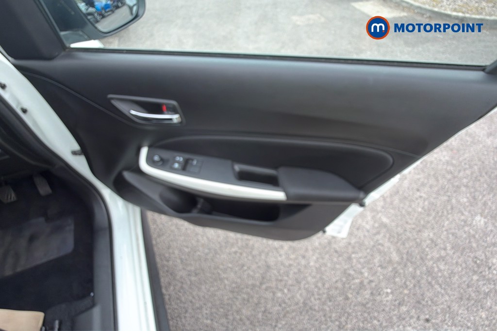 Suzuki Swift Attitude Manual Petrol Hatchback - Stock Number (1667858) - 38th supplementary image