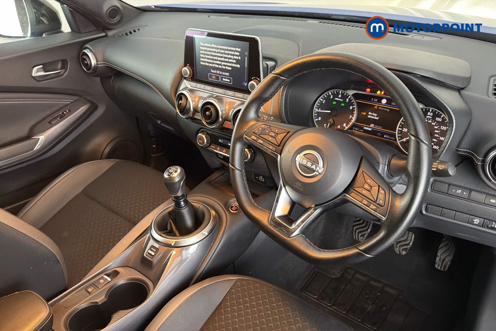 Nissan Juke N-Connecta Manual Petrol SUV - Stock Number (1668146) - 2nd supplementary image