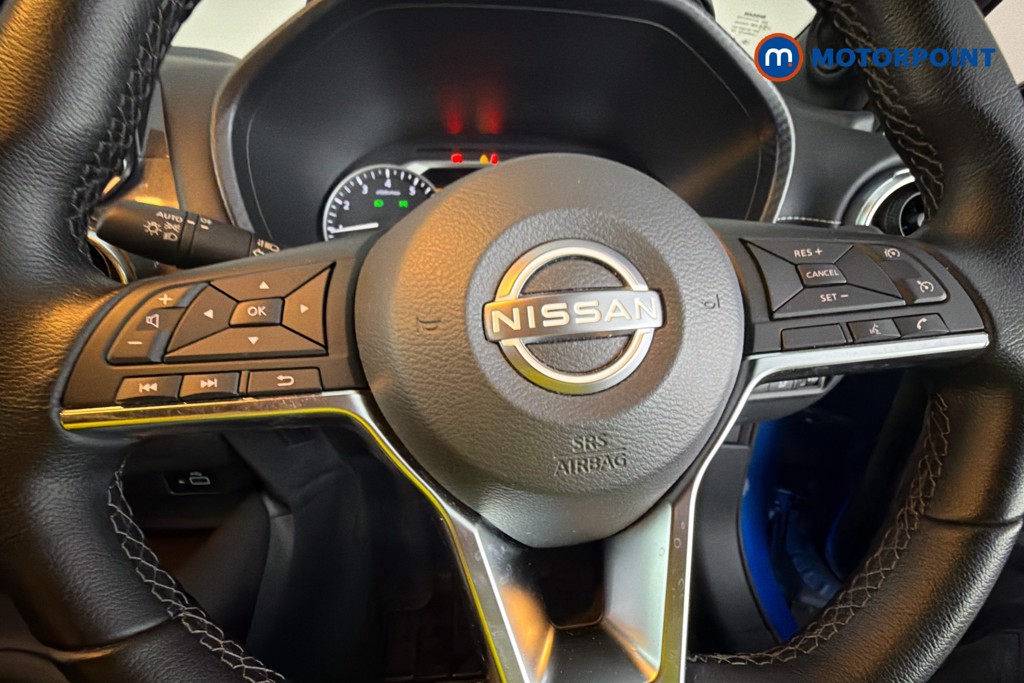 Nissan Juke N-Connecta Manual Petrol SUV - Stock Number (1668146) - 5th supplementary image