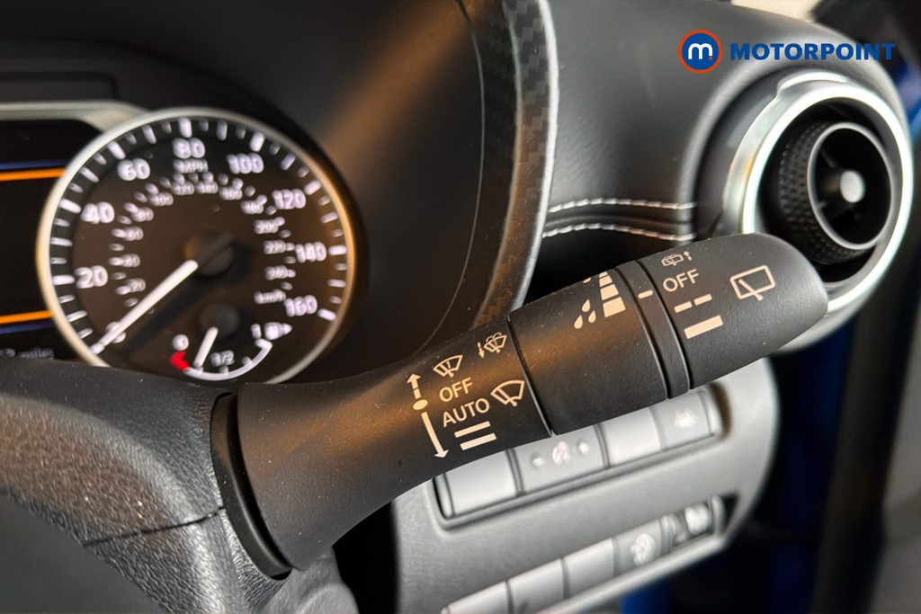 Nissan Juke N-Connecta Manual Petrol SUV - Stock Number (1668146) - 7th supplementary image