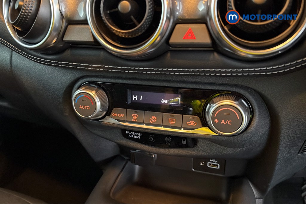Nissan Juke N-Connecta Manual Petrol SUV - Stock Number (1668146) - 12th supplementary image