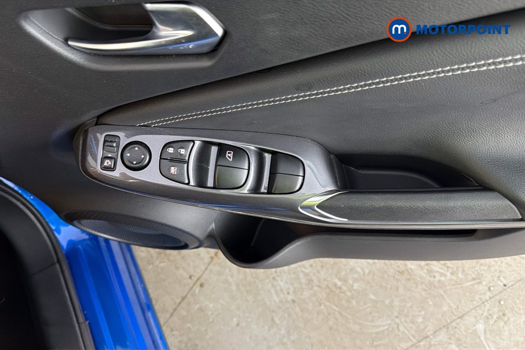 Nissan Juke N-Connecta Manual Petrol SUV - Stock Number (1668146) - 20th supplementary image