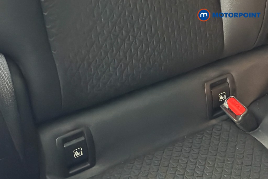 Nissan Juke N-Connecta Manual Petrol SUV - Stock Number (1668146) - 29th supplementary image