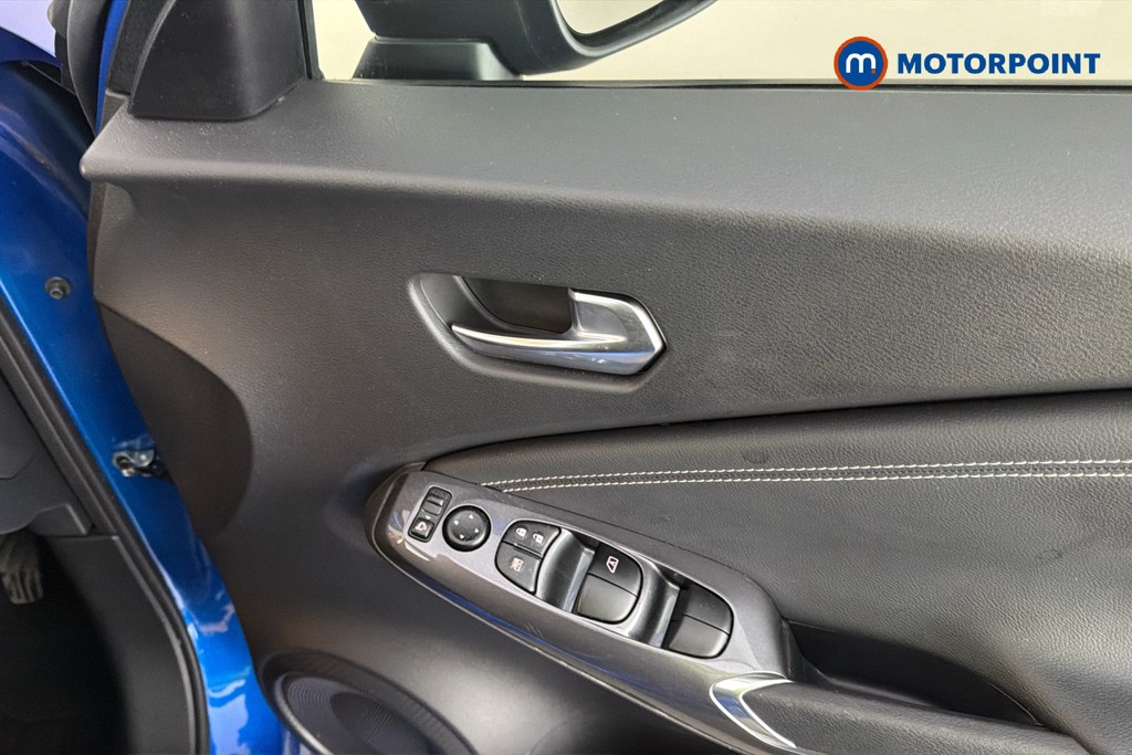 Nissan Juke N-Connecta Manual Petrol SUV - Stock Number (1668146) - 42nd supplementary image