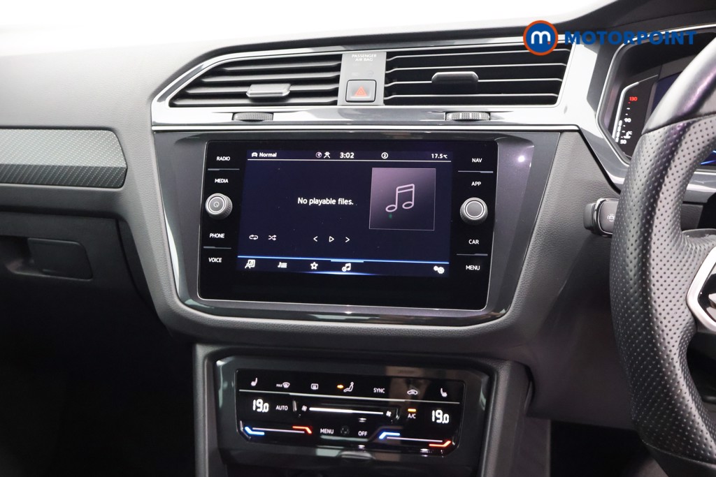 Volkswagen Tiguan R-Line Automatic Petrol SUV - Stock Number (1668242) - 8th supplementary image