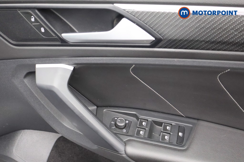 Volkswagen Tiguan R-Line Automatic Petrol SUV - Stock Number (1668242) - 16th supplementary image