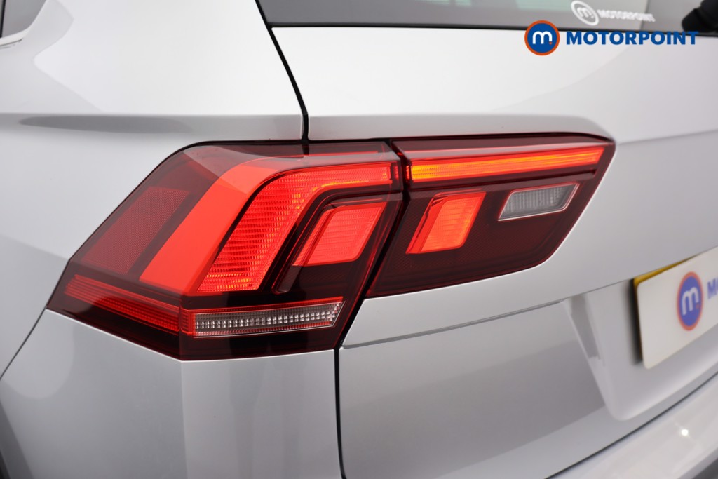 Volkswagen Tiguan R-Line Automatic Petrol SUV - Stock Number (1668242) - 27th supplementary image