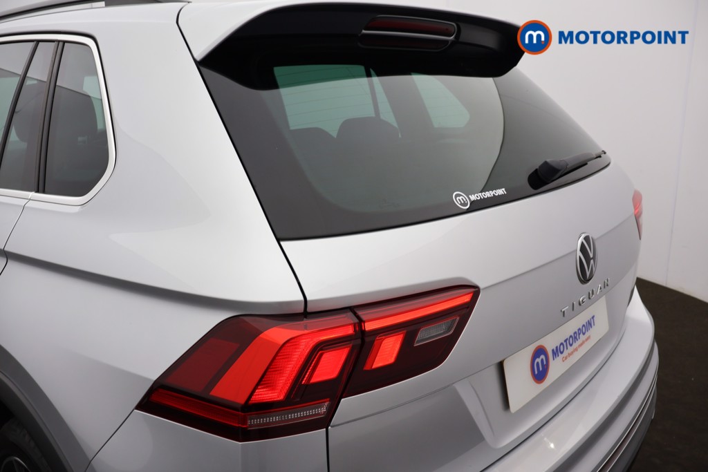 Volkswagen Tiguan R-Line Automatic Petrol SUV - Stock Number (1668242) - 28th supplementary image