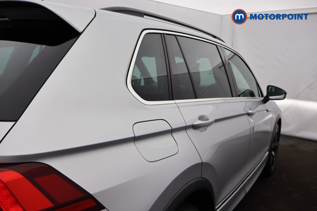 Volkswagen Tiguan R-Line Automatic Petrol SUV - Stock Number (1668242) - 31st supplementary image