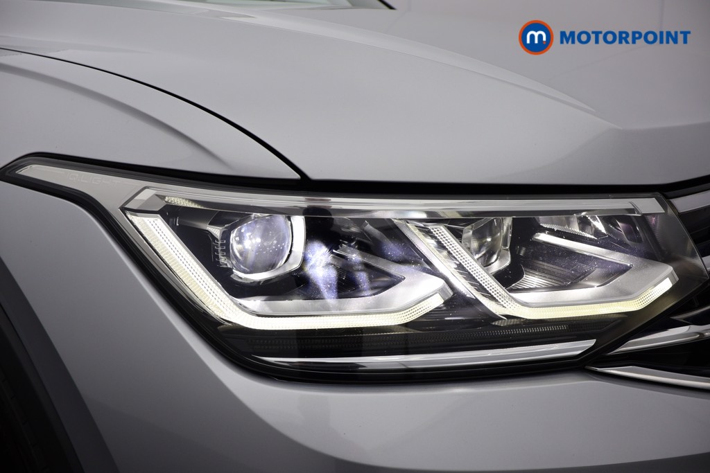 Volkswagen Tiguan R-Line Automatic Petrol SUV - Stock Number (1668242) - 32nd supplementary image