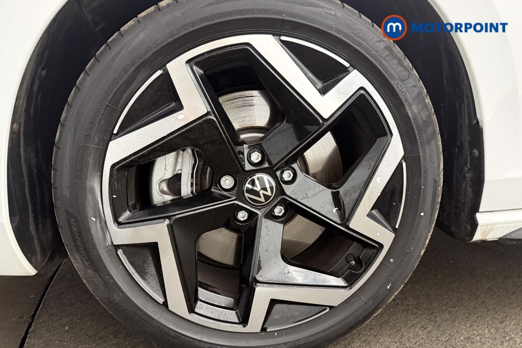 Volkswagen Passat R-Line Automatic Petrol Plug-In Hybrid Estate - Stock Number (1668358) - 12th supplementary image