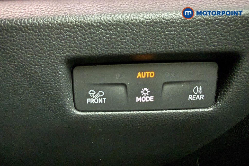 Volkswagen Passat R-Line Automatic Petrol Plug-In Hybrid Estate - Stock Number (1668358) - 17th supplementary image
