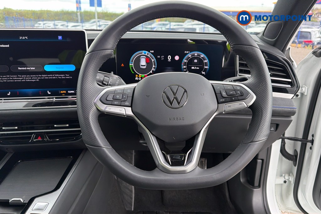 Volkswagen Passat R-Line Automatic Petrol Plug-In Hybrid Estate - Stock Number (1668998) - 2nd supplementary image