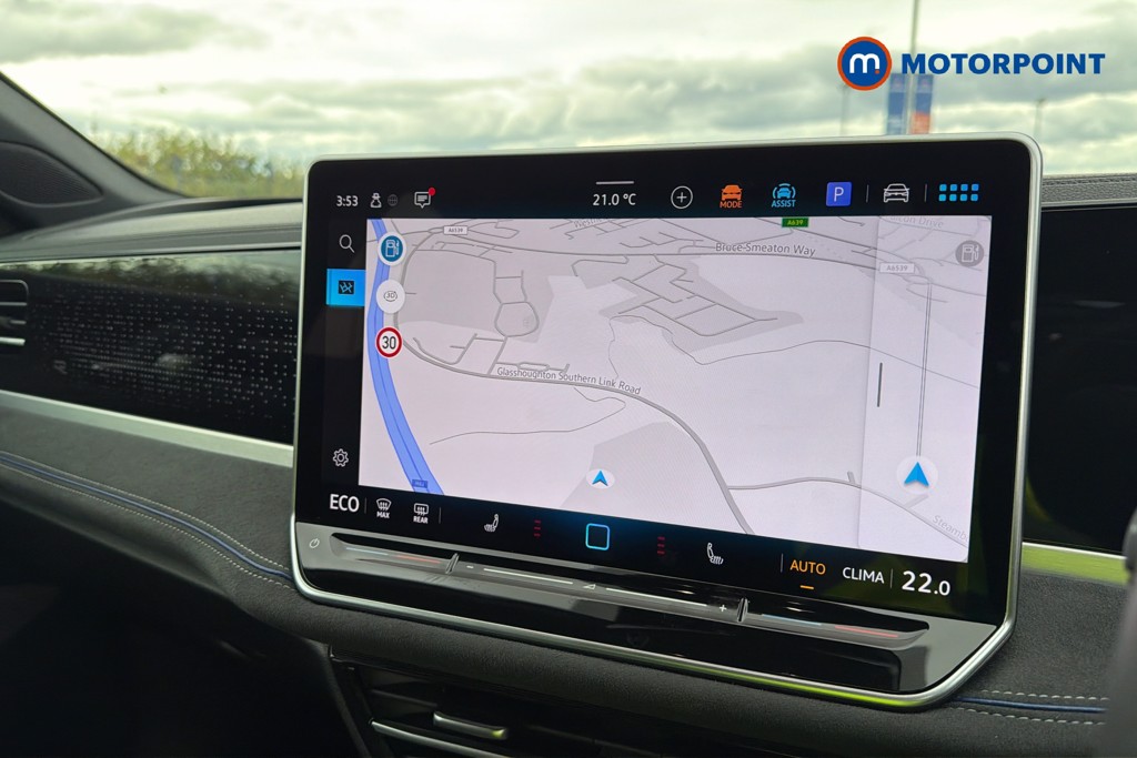 Volkswagen Passat R-Line Automatic Petrol Plug-In Hybrid Estate - Stock Number (1668998) - 10th supplementary image
