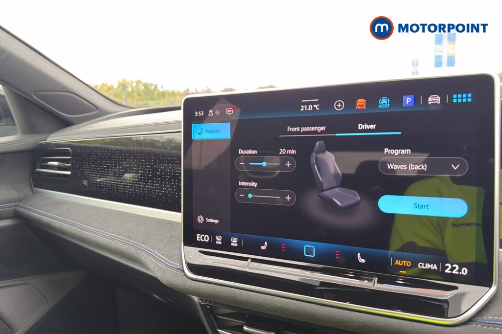 Volkswagen Passat R-Line Automatic Petrol Plug-In Hybrid Estate - Stock Number (1668998) - 14th supplementary image