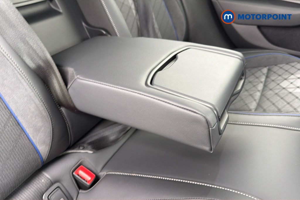 Volkswagen Passat R-Line Automatic Petrol Plug-In Hybrid Estate - Stock Number (1668998) - 31st supplementary image