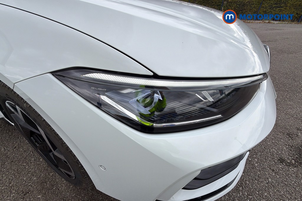 Volkswagen Passat R-Line Automatic Petrol Plug-In Hybrid Estate - Stock Number (1668998) - 44th supplementary image