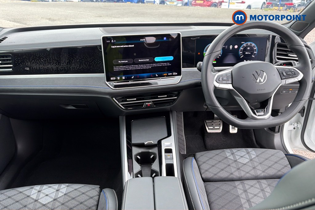 Volkswagen Passat R-Line Automatic Petrol Plug-In Hybrid Estate - Stock Number (1668998) - 1st supplementary image
