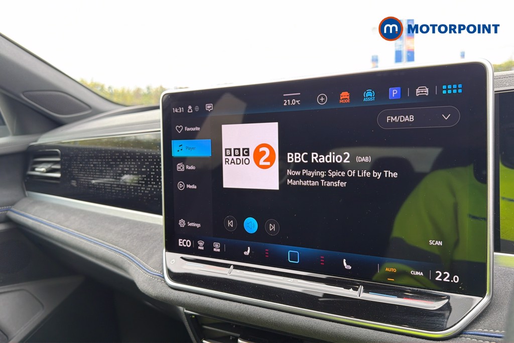 Volkswagen Passat R-Line Automatic Petrol Plug-In Hybrid Estate - Stock Number (1669000) - 9th supplementary image