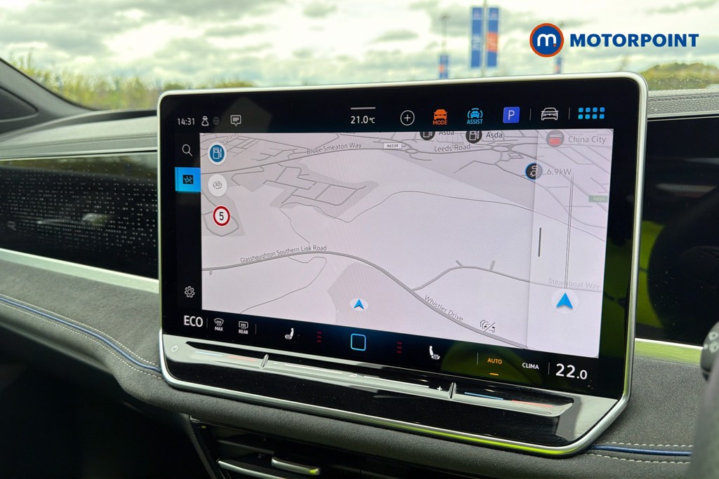 Volkswagen Passat R-Line Automatic Petrol Plug-In Hybrid Estate - Stock Number (1669000) - 10th supplementary image