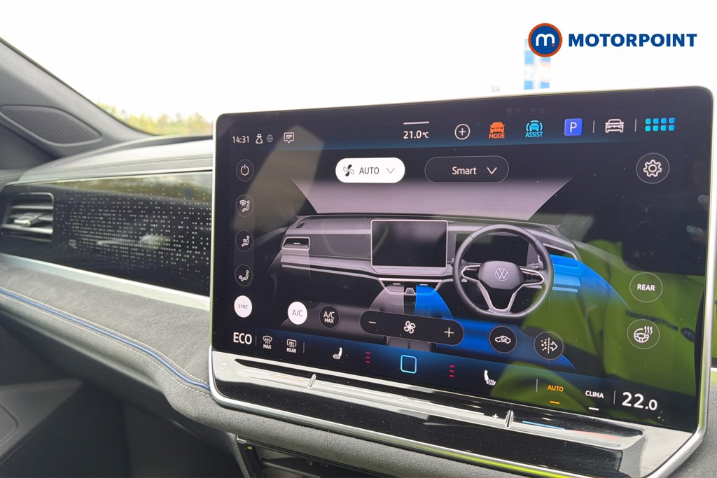 Volkswagen Passat R-Line Automatic Petrol Plug-In Hybrid Estate - Stock Number (1669000) - 12th supplementary image